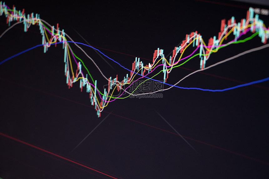 星巴克(SBUX.US)在华“卖身”背后的盈利困局：降本降价攻下沉还是坚守高端？